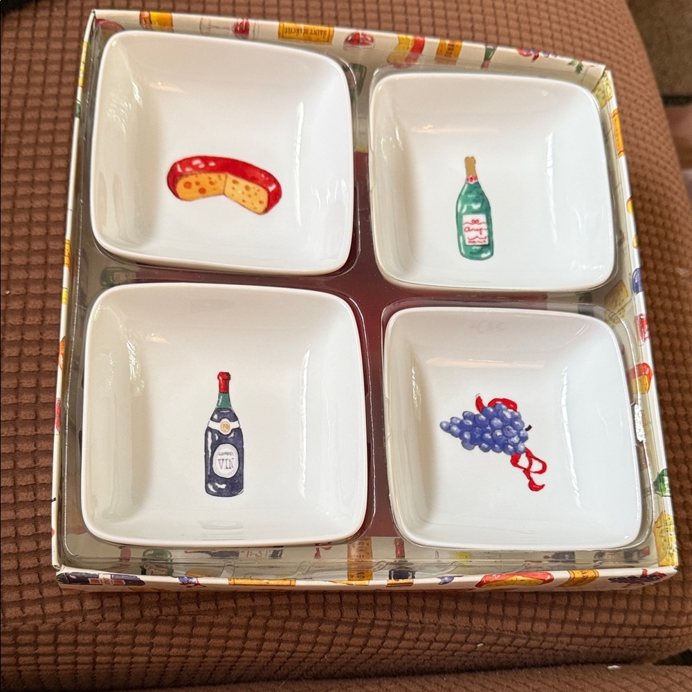 Boston Warehouse Tidbit Bowls.